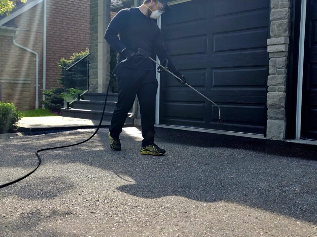 No Limit Sealing - Affordable Driveway Sealing, Interlock Sealing, Garage Ramp Installation, Driveway Extension, Crack Filling, Driveway Painting and Asphalt Maintenance in Vaughan, Richmond Hill, Maple, Markham, Woodbridge, Aurora - interlock sealing and repair, weed and moss treatment